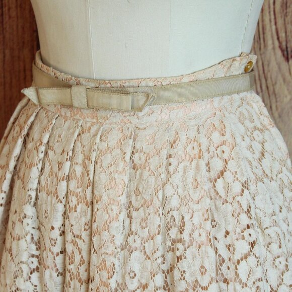 Vintage 1950s 1960s Skirt with Belt, Charm of Hollywood Pink and Ivory Lace - Picture 6 of 10